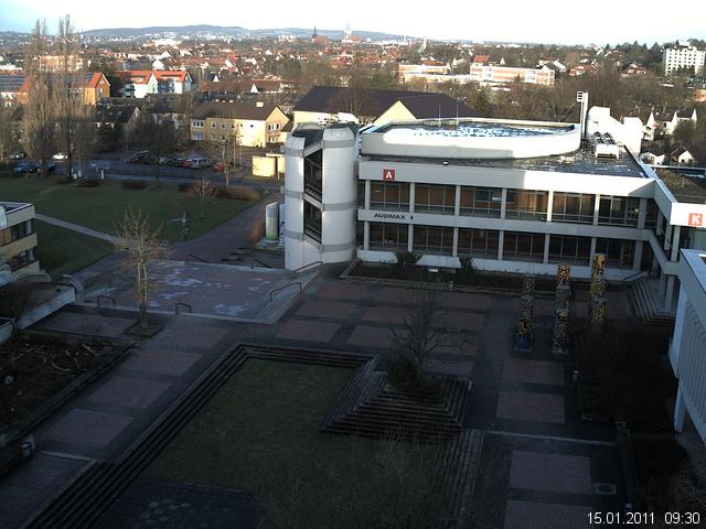 Foto der Webcam: Verwaltungsgeb&auml;ude, Innenhof mit Audimax, H&ouml;rsaal-Geb&auml;ude 1