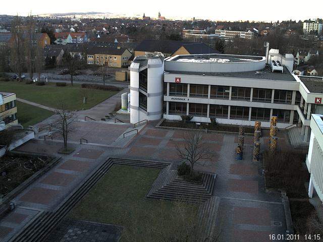 Foto der Webcam: Verwaltungsgeb&auml;ude, Innenhof mit Audimax, H&ouml;rsaal-Geb&auml;ude 1