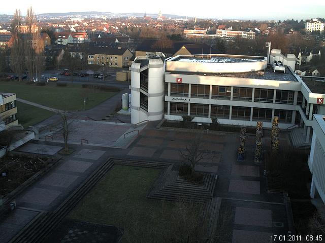 Foto der Webcam: Verwaltungsgeb&auml;ude, Innenhof mit Audimax, H&ouml;rsaal-Geb&auml;ude 1