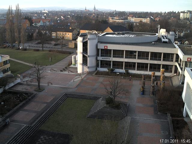 Foto der Webcam: Verwaltungsgeb&auml;ude, Innenhof mit Audimax, H&ouml;rsaal-Geb&auml;ude 1