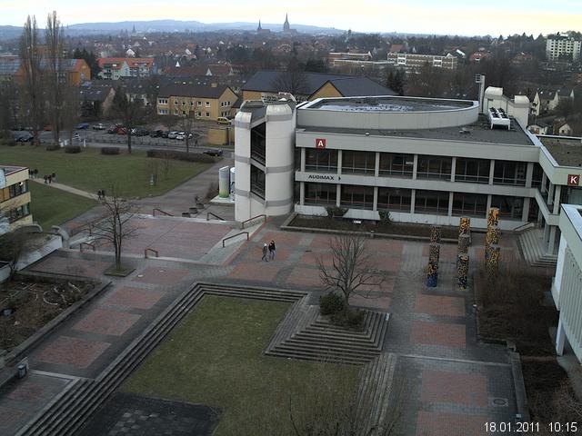 Foto der Webcam: Verwaltungsgeb&auml;ude, Innenhof mit Audimax, H&ouml;rsaal-Geb&auml;ude 1