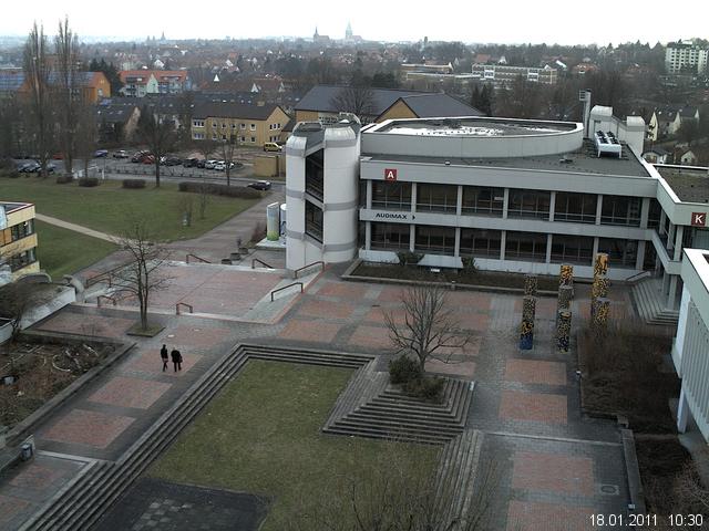 Foto der Webcam: Verwaltungsgeb&auml;ude, Innenhof mit Audimax, H&ouml;rsaal-Geb&auml;ude 1