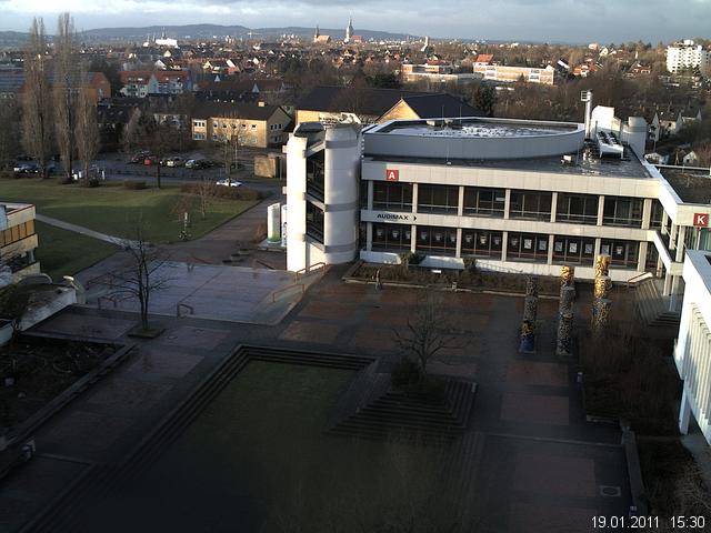 Foto der Webcam: Verwaltungsgeb&auml;ude, Innenhof mit Audimax, H&ouml;rsaal-Geb&auml;ude 1