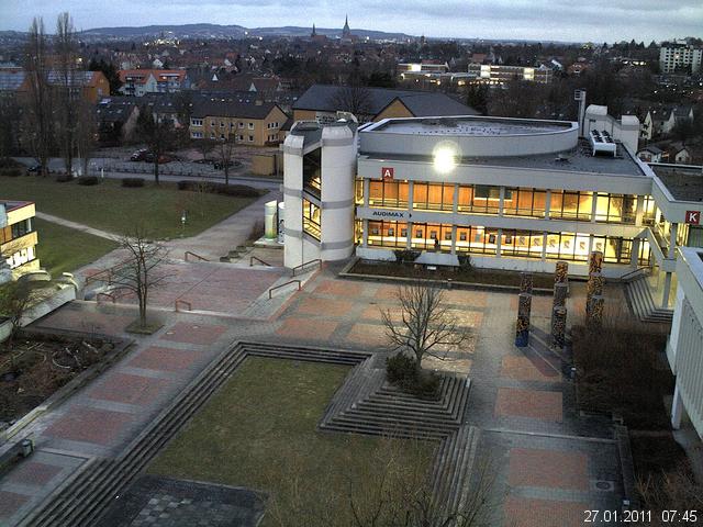 Foto der Webcam: Verwaltungsgeb&auml;ude, Innenhof mit Audimax, H&ouml;rsaal-Geb&auml;ude 1