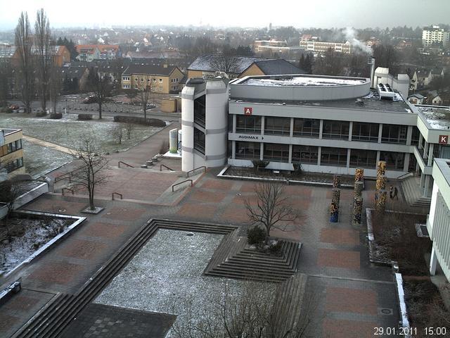 Foto der Webcam: Verwaltungsgeb&auml;ude, Innenhof mit Audimax, H&ouml;rsaal-Geb&auml;ude 1