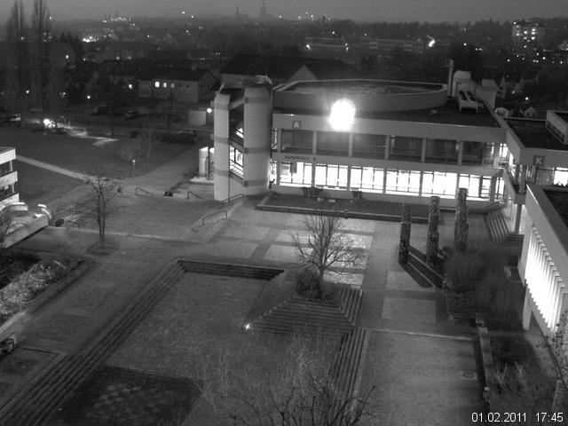 Foto der Webcam: Verwaltungsgeb&auml;ude, Innenhof mit Audimax, H&ouml;rsaal-Geb&auml;ude 1