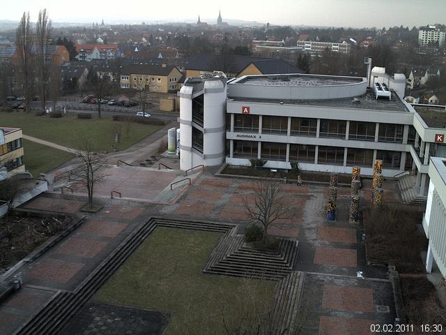 Foto der Webcam: Verwaltungsgeb&auml;ude, Innenhof mit Audimax, H&ouml;rsaal-Geb&auml;ude 1