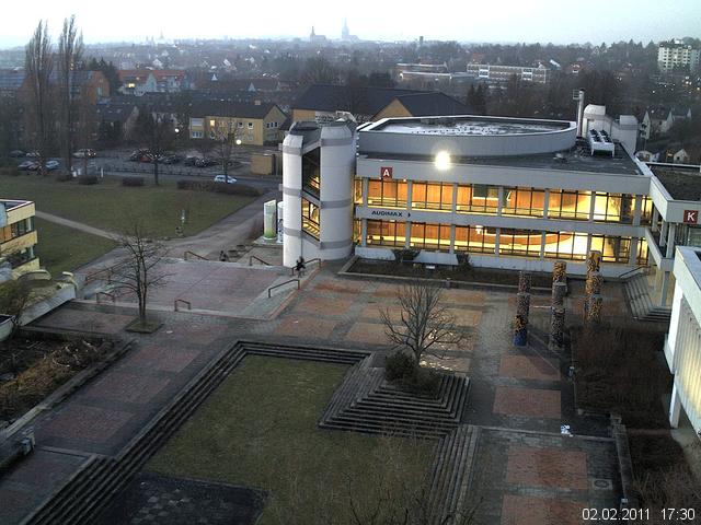 Foto der Webcam: Verwaltungsgeb&auml;ude, Innenhof mit Audimax, H&ouml;rsaal-Geb&auml;ude 1