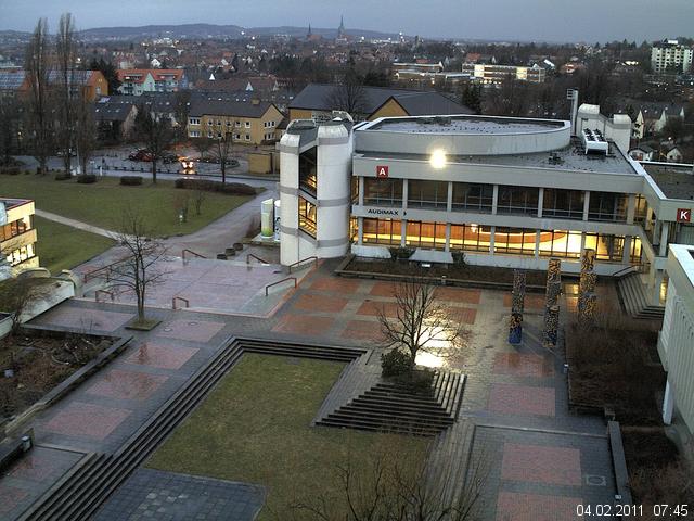Foto der Webcam: Verwaltungsgeb&auml;ude, Innenhof mit Audimax, H&ouml;rsaal-Geb&auml;ude 1