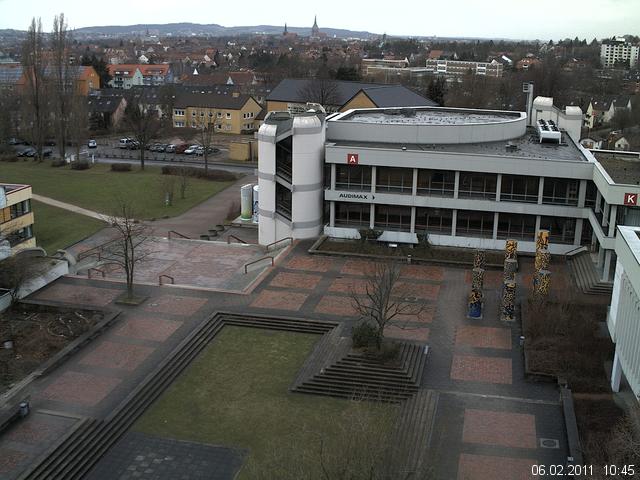 Foto der Webcam: Verwaltungsgeb&auml;ude, Innenhof mit Audimax, H&ouml;rsaal-Geb&auml;ude 1