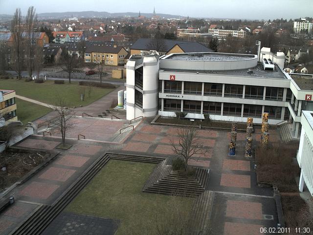 Foto der Webcam: Verwaltungsgeb&auml;ude, Innenhof mit Audimax, H&ouml;rsaal-Geb&auml;ude 1