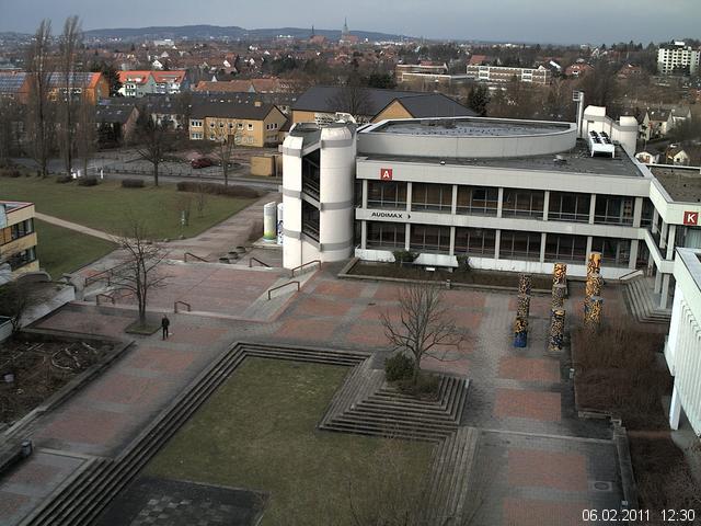 Foto der Webcam: Verwaltungsgeb&auml;ude, Innenhof mit Audimax, H&ouml;rsaal-Geb&auml;ude 1