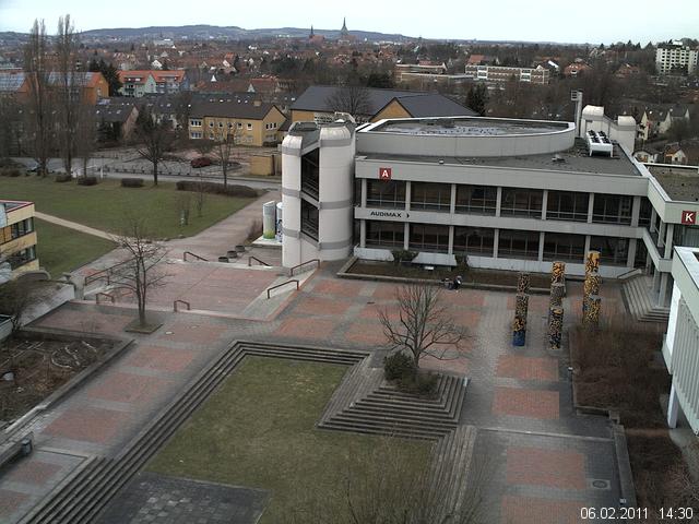 Foto der Webcam: Verwaltungsgeb&auml;ude, Innenhof mit Audimax, H&ouml;rsaal-Geb&auml;ude 1