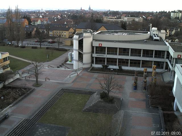 Foto der Webcam: Verwaltungsgeb&auml;ude, Innenhof mit Audimax, H&ouml;rsaal-Geb&auml;ude 1