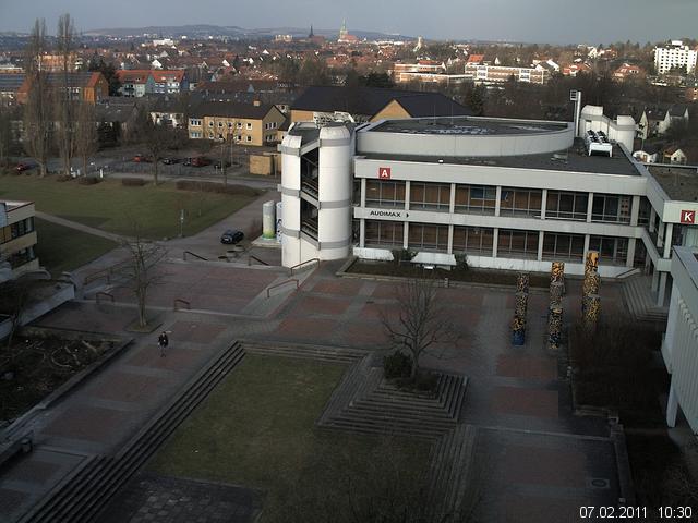 Foto der Webcam: Verwaltungsgeb&auml;ude, Innenhof mit Audimax, H&ouml;rsaal-Geb&auml;ude 1