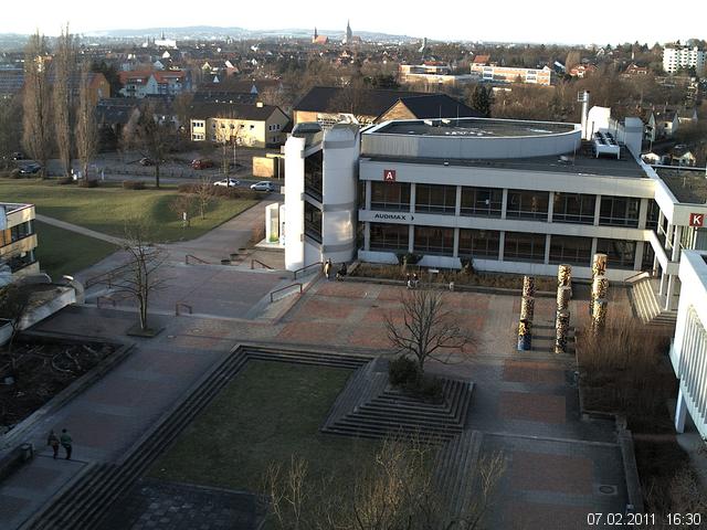 Foto der Webcam: Verwaltungsgeb&auml;ude, Innenhof mit Audimax, H&ouml;rsaal-Geb&auml;ude 1