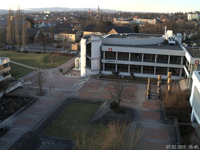 Foto der Webcam: Verwaltungsgeb&auml;ude, Innenhof mit Audimax, H&ouml;rsaal-Geb&auml;ude 1