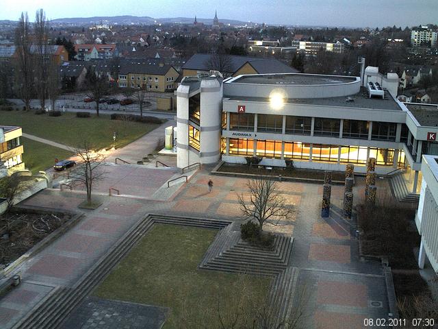 Foto der Webcam: Verwaltungsgeb&auml;ude, Innenhof mit Audimax, H&ouml;rsaal-Geb&auml;ude 1