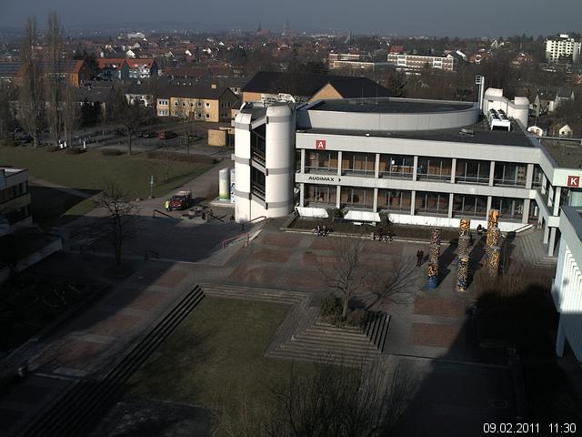 Foto der Webcam: Verwaltungsgeb&auml;ude, Innenhof mit Audimax, H&ouml;rsaal-Geb&auml;ude 1