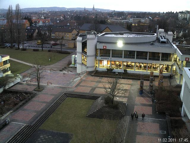 Foto der Webcam: Verwaltungsgeb&auml;ude, Innenhof mit Audimax, H&ouml;rsaal-Geb&auml;ude 1