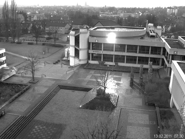 Foto der Webcam: Verwaltungsgeb&auml;ude, Innenhof mit Audimax, H&ouml;rsaal-Geb&auml;ude 1