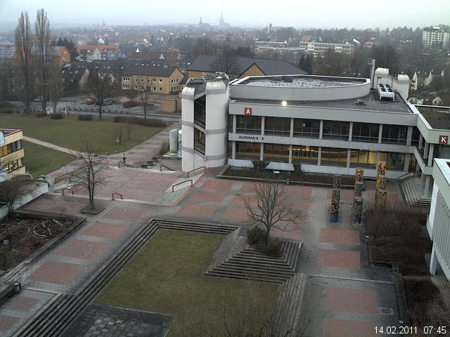 Foto der Webcam: Verwaltungsgeb&auml;ude, Innenhof mit Audimax, H&ouml;rsaal-Geb&auml;ude 1