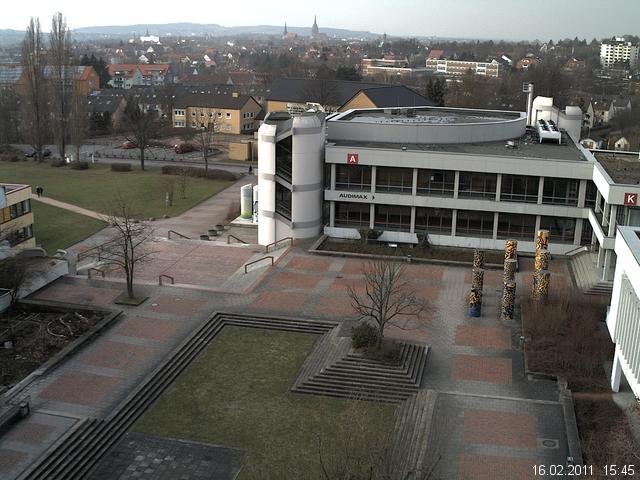 Foto der Webcam: Verwaltungsgeb&auml;ude, Innenhof mit Audimax, H&ouml;rsaal-Geb&auml;ude 1