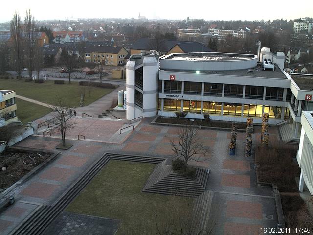 Foto der Webcam: Verwaltungsgeb&auml;ude, Innenhof mit Audimax, H&ouml;rsaal-Geb&auml;ude 1