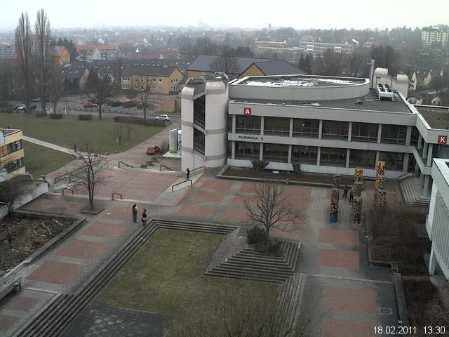 Foto der Webcam: Verwaltungsgeb&auml;ude, Innenhof mit Audimax, H&ouml;rsaal-Geb&auml;ude 1