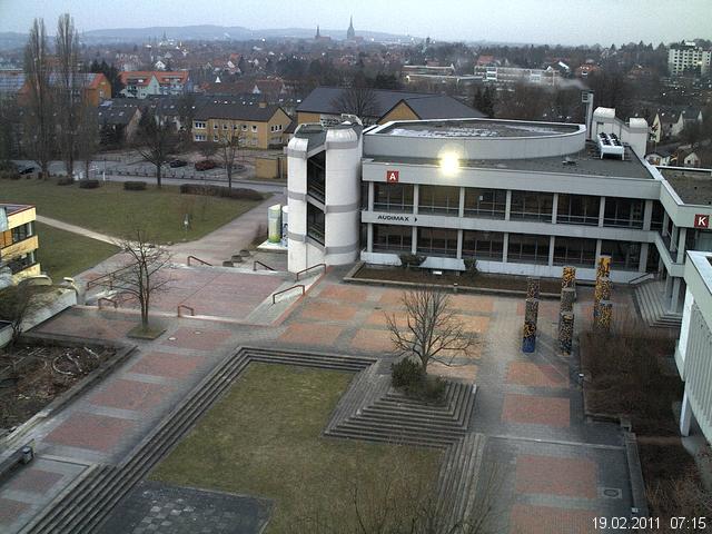 Foto der Webcam: Verwaltungsgeb&auml;ude, Innenhof mit Audimax, H&ouml;rsaal-Geb&auml;ude 1