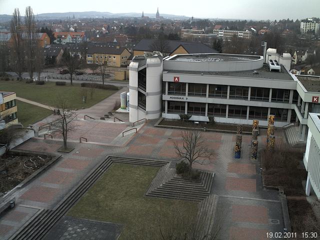 Foto der Webcam: Verwaltungsgeb&auml;ude, Innenhof mit Audimax, H&ouml;rsaal-Geb&auml;ude 1