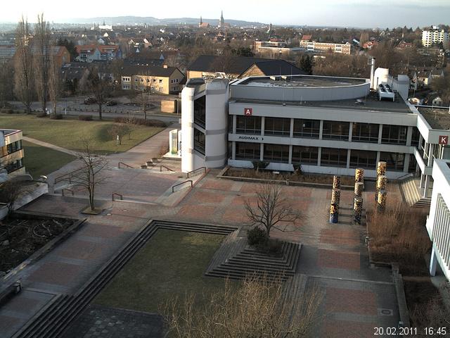 Foto der Webcam: Verwaltungsgeb&auml;ude, Innenhof mit Audimax, H&ouml;rsaal-Geb&auml;ude 1