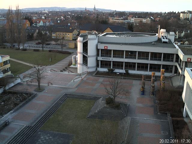 Foto der Webcam: Verwaltungsgeb&auml;ude, Innenhof mit Audimax, H&ouml;rsaal-Geb&auml;ude 1