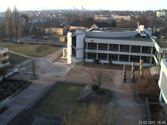 Foto der Webcam: Verwaltungsgeb&auml;ude, Innenhof mit Audimax, H&ouml;rsaal-Geb&auml;ude 1