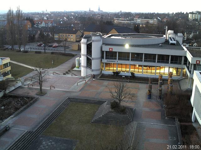 Foto der Webcam: Verwaltungsgeb&auml;ude, Innenhof mit Audimax, H&ouml;rsaal-Geb&auml;ude 1