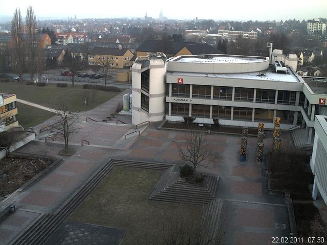 Foto der Webcam: Verwaltungsgeb&auml;ude, Innenhof mit Audimax, H&ouml;rsaal-Geb&auml;ude 1
