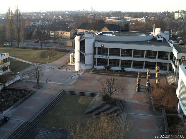 Foto der Webcam: Verwaltungsgeb&auml;ude, Innenhof mit Audimax, H&ouml;rsaal-Geb&auml;ude 1