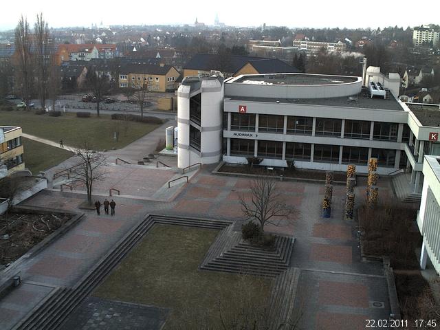 Foto der Webcam: Verwaltungsgeb&auml;ude, Innenhof mit Audimax, H&ouml;rsaal-Geb&auml;ude 1