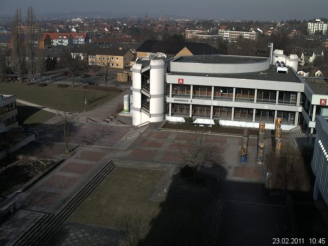 Foto der Webcam: Verwaltungsgeb&auml;ude, Innenhof mit Audimax, H&ouml;rsaal-Geb&auml;ude 1