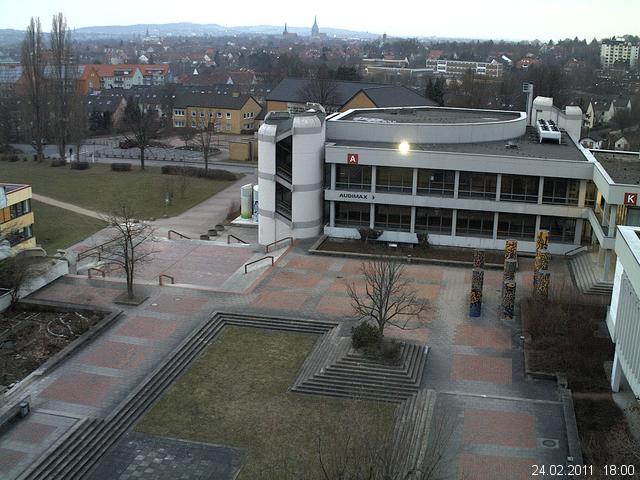 Foto der Webcam: Verwaltungsgeb&auml;ude, Innenhof mit Audimax, H&ouml;rsaal-Geb&auml;ude 1