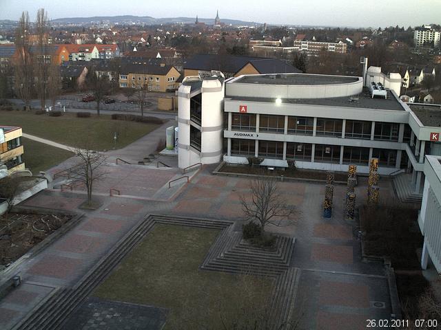 Foto der Webcam: Verwaltungsgeb&auml;ude, Innenhof mit Audimax, H&ouml;rsaal-Geb&auml;ude 1