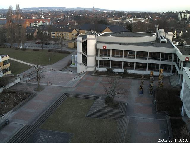 Foto der Webcam: Verwaltungsgeb&auml;ude, Innenhof mit Audimax, H&ouml;rsaal-Geb&auml;ude 1