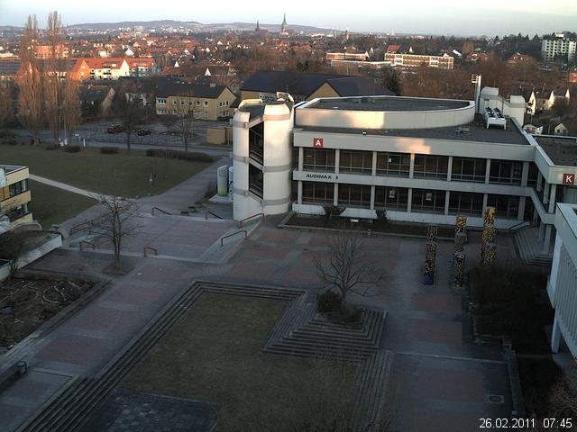 Foto der Webcam: Verwaltungsgeb&auml;ude, Innenhof mit Audimax, H&ouml;rsaal-Geb&auml;ude 1