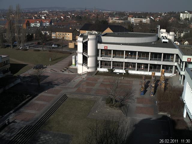 Foto der Webcam: Verwaltungsgeb&auml;ude, Innenhof mit Audimax, H&ouml;rsaal-Geb&auml;ude 1