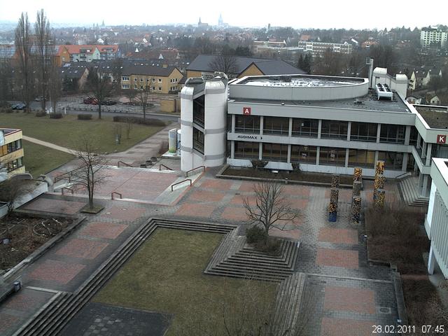 Foto der Webcam: Verwaltungsgeb&auml;ude, Innenhof mit Audimax, H&ouml;rsaal-Geb&auml;ude 1