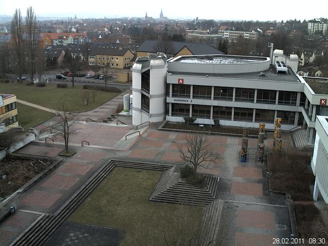 Foto der Webcam: Verwaltungsgeb&auml;ude, Innenhof mit Audimax, H&ouml;rsaal-Geb&auml;ude 1