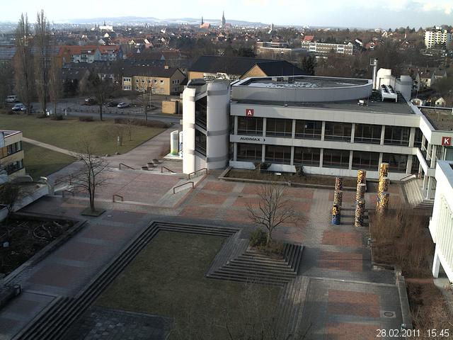Foto der Webcam: Verwaltungsgeb&auml;ude, Innenhof mit Audimax, H&ouml;rsaal-Geb&auml;ude 1