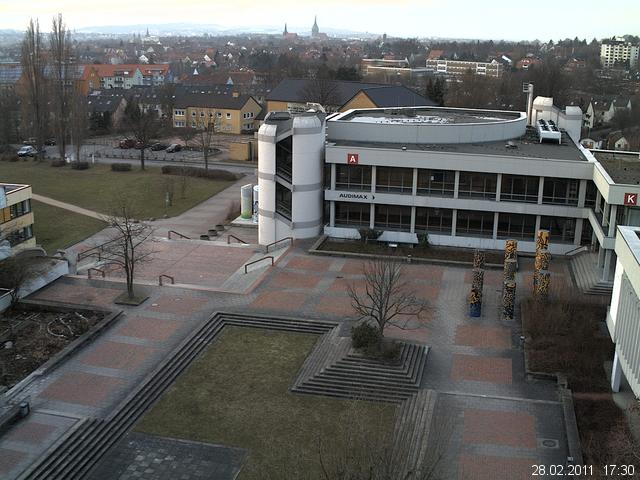 Foto der Webcam: Verwaltungsgeb&auml;ude, Innenhof mit Audimax, H&ouml;rsaal-Geb&auml;ude 1