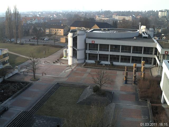 Foto der Webcam: Verwaltungsgeb&auml;ude, Innenhof mit Audimax, H&ouml;rsaal-Geb&auml;ude 1