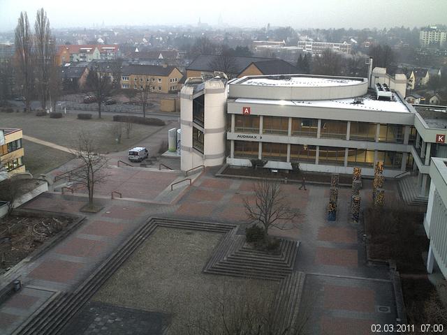 Foto der Webcam: Verwaltungsgeb&auml;ude, Innenhof mit Audimax, H&ouml;rsaal-Geb&auml;ude 1